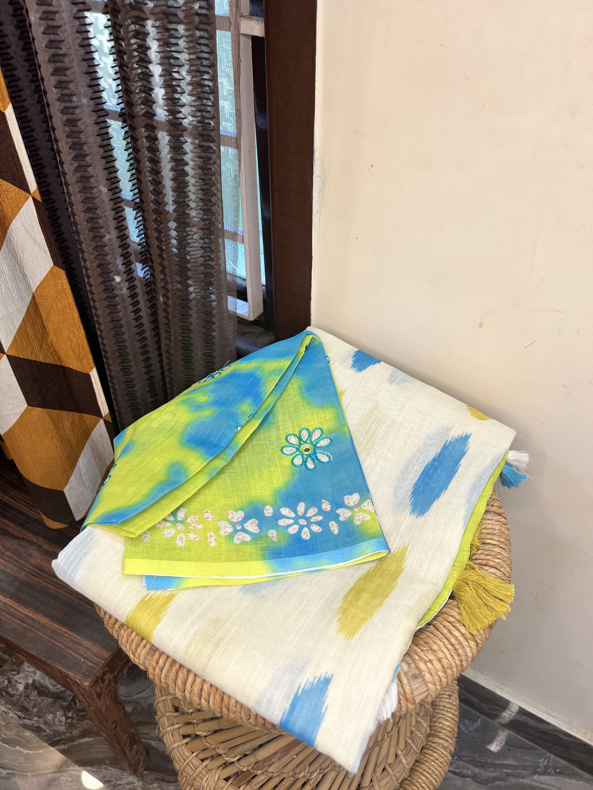 Linen saree with contrast blouse - DTSONA926 - Image 13