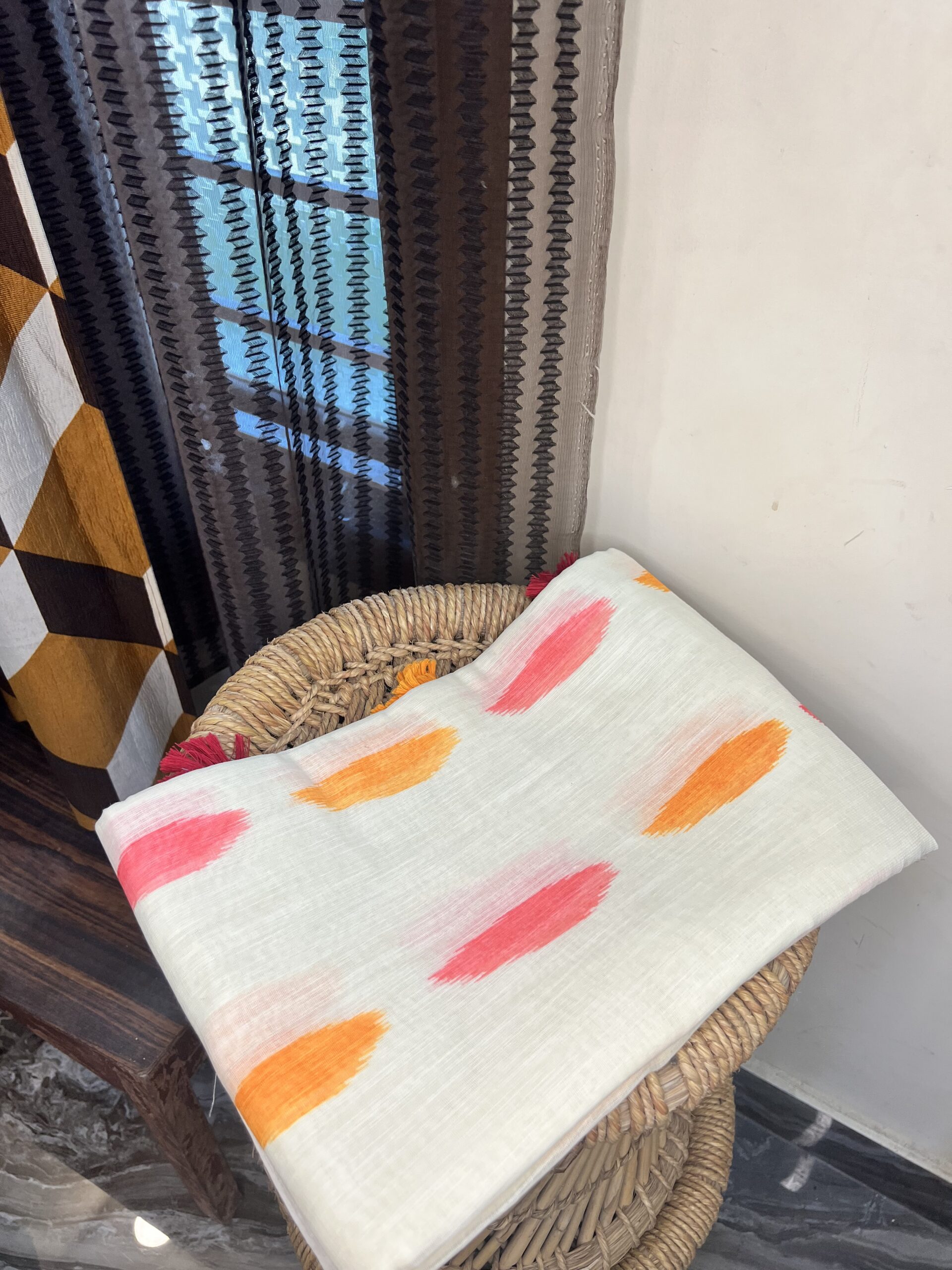 Linen saree with contrast blouse - DTSONA926 - Image 3