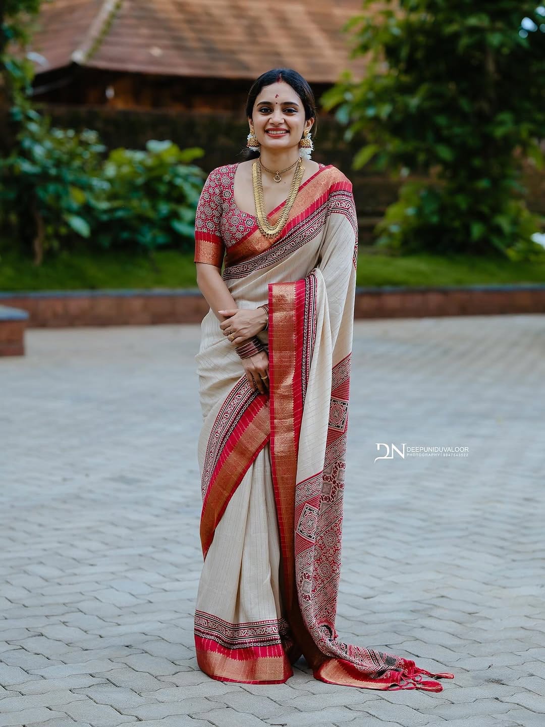 Elegant Binny Silk Saree – Red & Beige Beauty